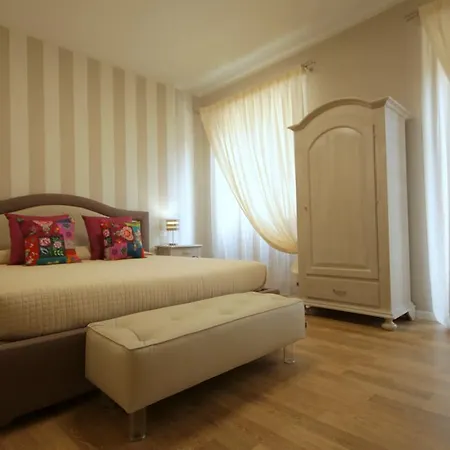Alojamento de Acomodação e Pequeno-almoço Relais Arena Verona
